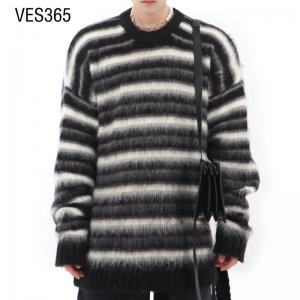 Young Boys Popular Gradient Stripes Loose and Comfortable O-Neck Pullover Autumn and Winter Hip Hop Daily Outdoor Sweater Top Knitwear Factory China